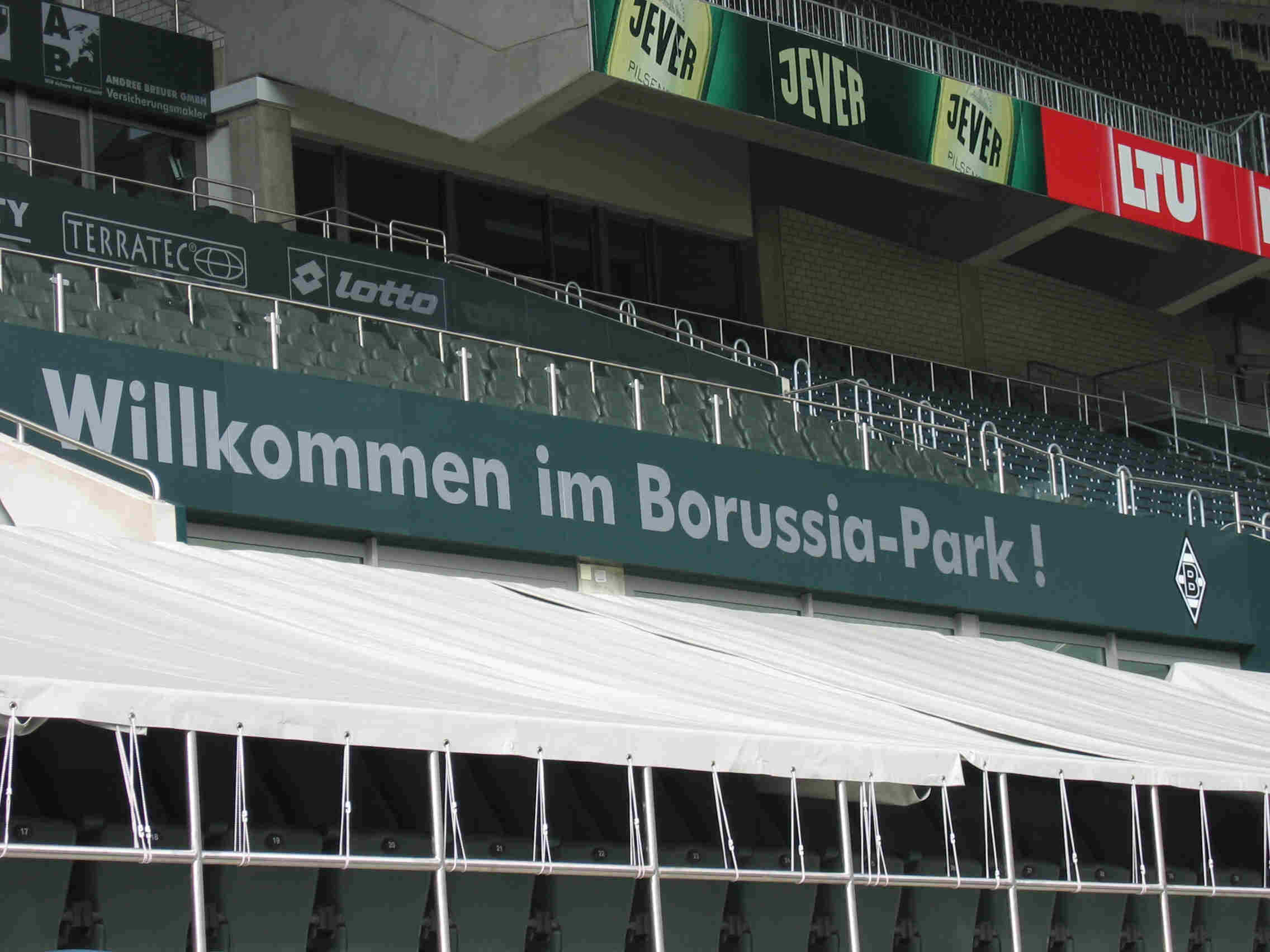 002-willkommen_im_borussia-park.jpg